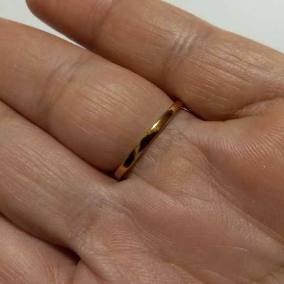 ELEGANT Gold Layered Cubic Zirconia Polished Woman Ring/ Oro Laminado - Picture 2 of 6